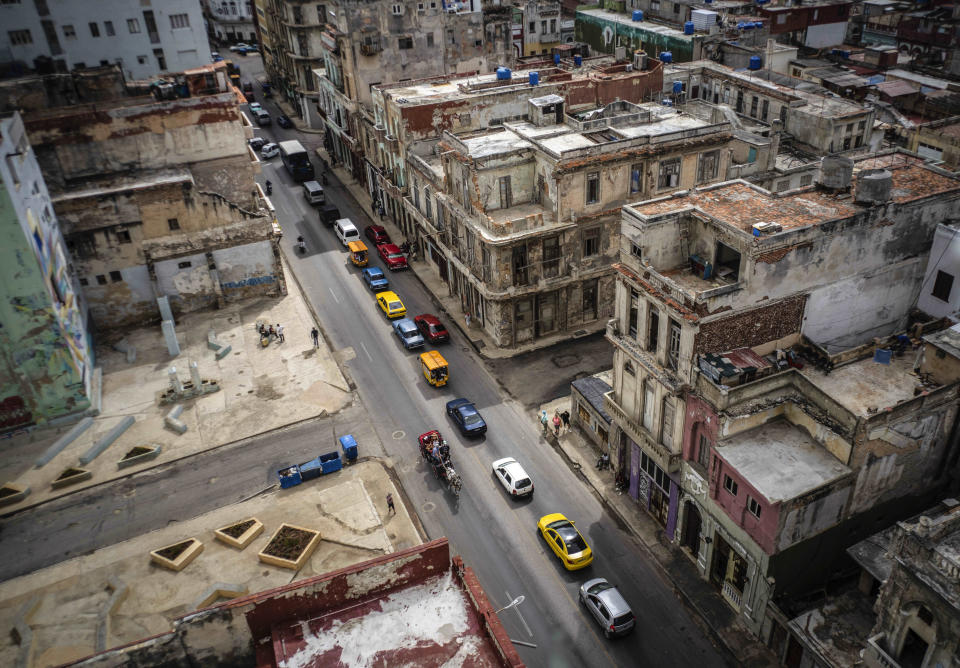 Vista de la calle San Lázaro en La Habana, Cuba, el martes 21 de marzo de 2023. (AP Foto/Ramón Espinosa)