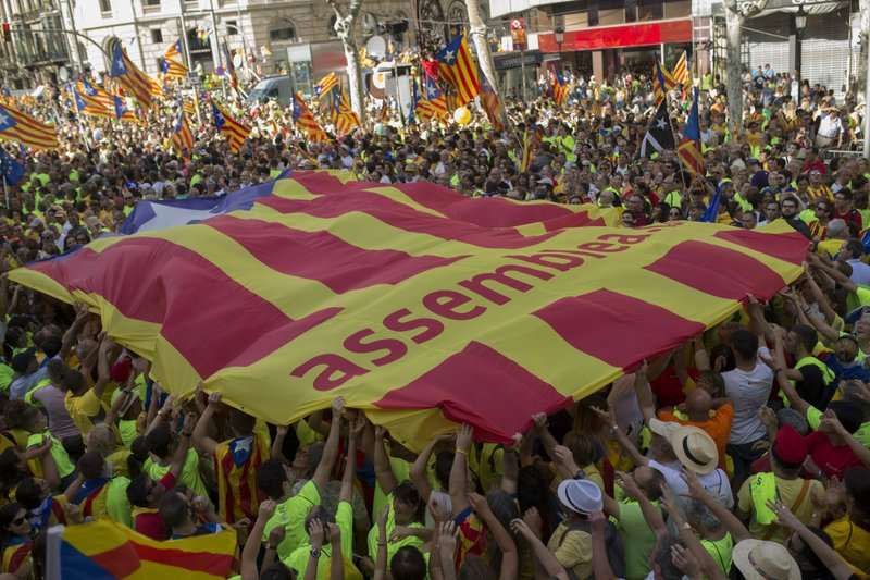 9月11日是西班牙東北自治區加泰隆尼亞的民族日，100萬人走上街頭表達想要獨立的心聲（AP）