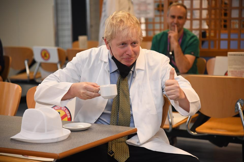 Boris Johnson visits a hospital in Reading (Getty Images)