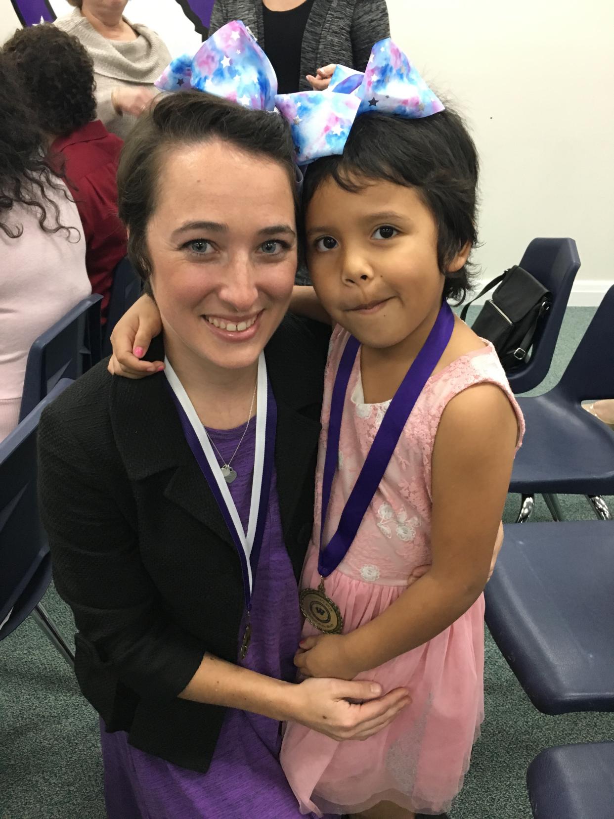 Shannon Grimm, a kindergarten teacher in Texas, cut off her hair in solidarity with a student who was teased for her short haircut. (Photo: Courtesy of Shannon Grimm)