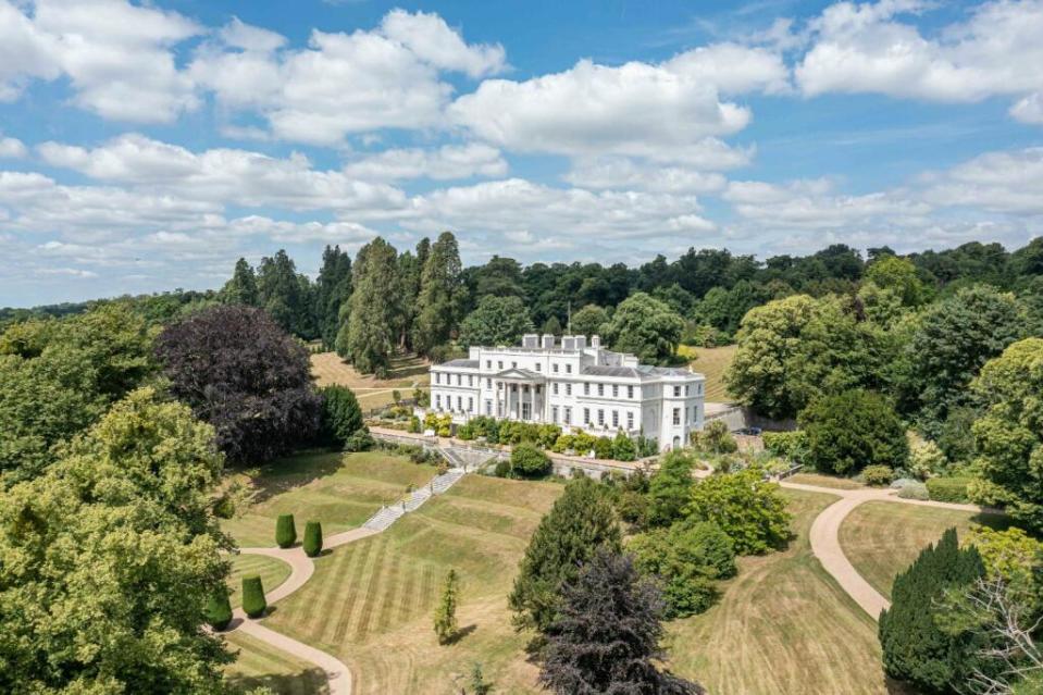 12-bedroom detached grade I listed country house - £29,500,000