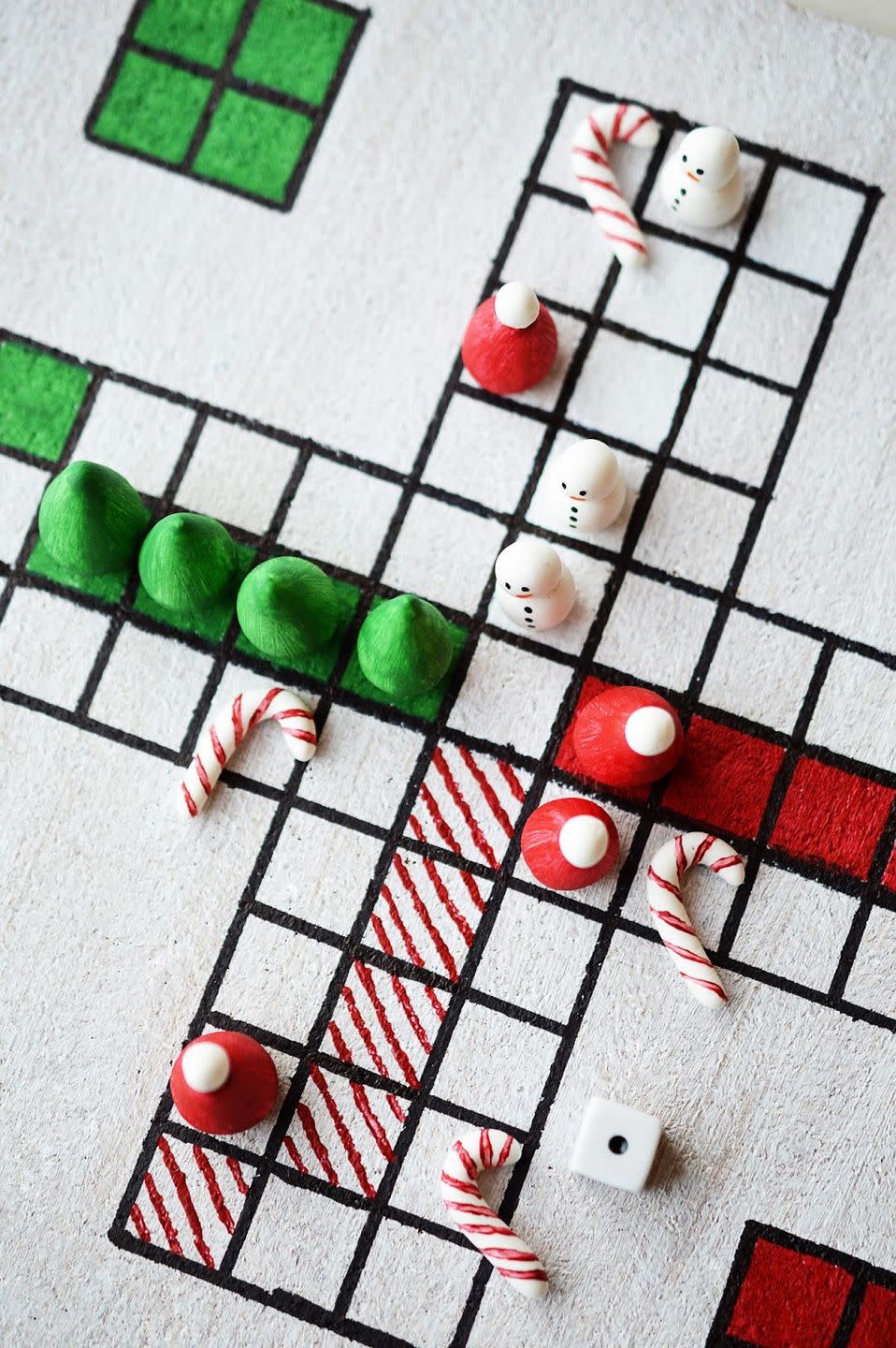 DIY Christmas Sorry! Board Game