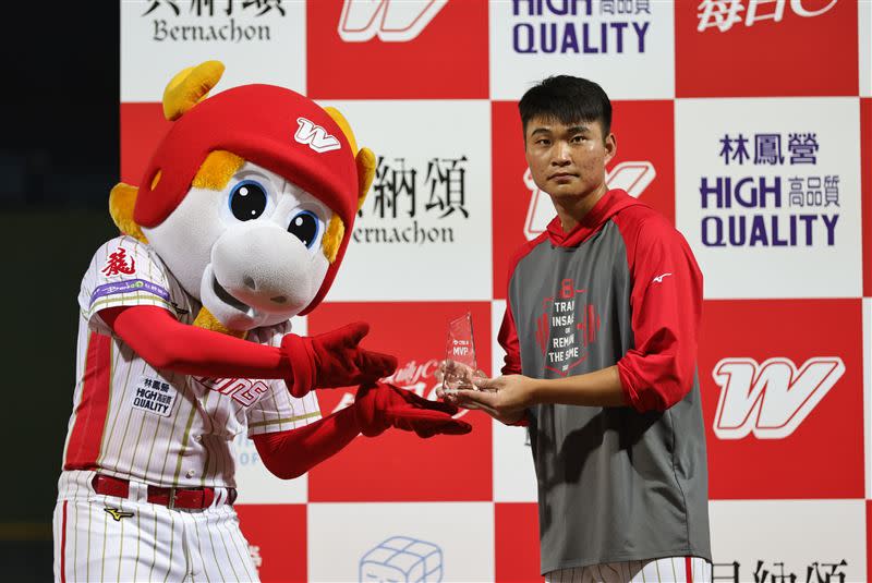 郭郁政獲選單場MVP。（圖／味全龍球團提供）