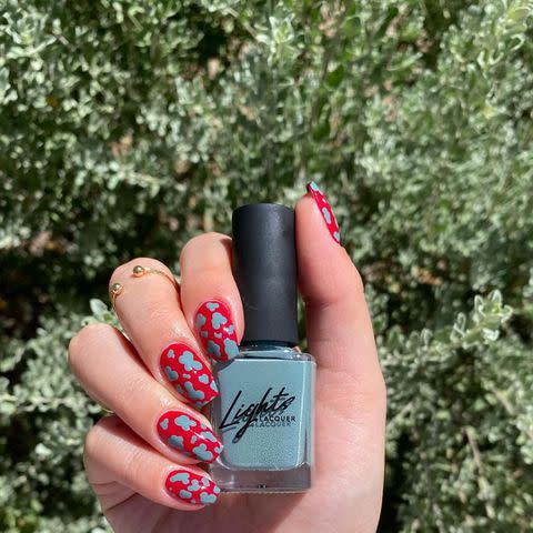 <p><a href="https://www.instagram.com/disseynails/" data-component="link" data-source="inlineLink" data-type="externalLink" data-ordinal="1">disseynails</a></p>