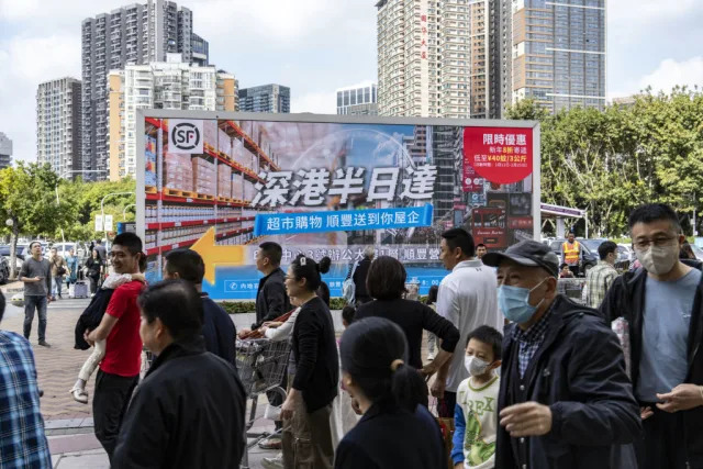 「山姆代購」與「山姆旅行團」等兩大新興生意，反映山姆在港早已形成一定叫座力