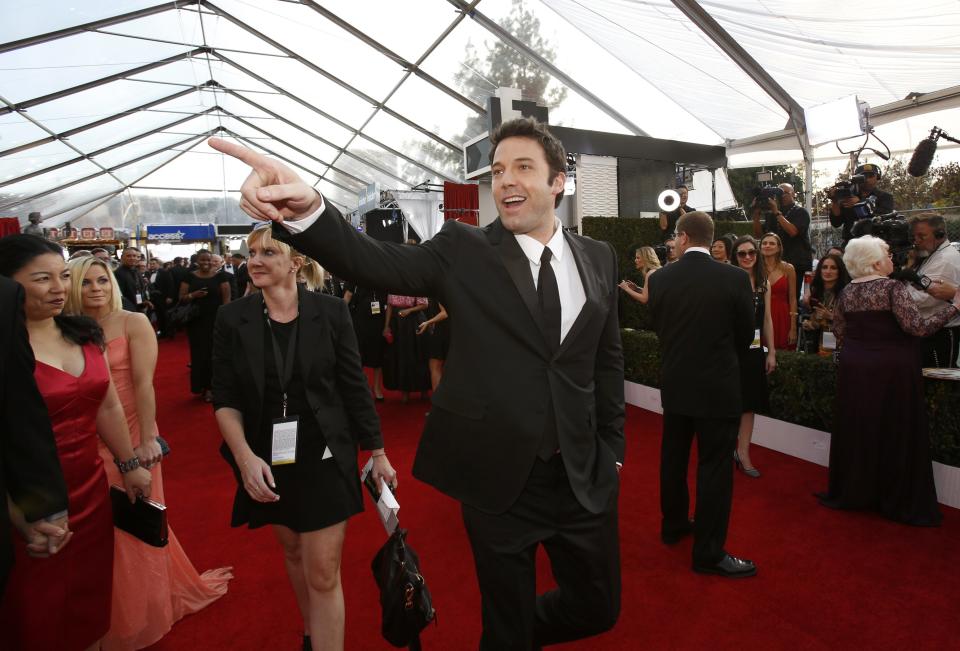 Actor and director Ben Affleck arrives at the 20th annual Screen Actors Guild Awards in Los Angeles, California January 18, 2014. REUTERS/Mario Anzuoni (UNITED STATES - Tags: ENTERTAINMENT) (SAGAWARDS-ARRIVALS)