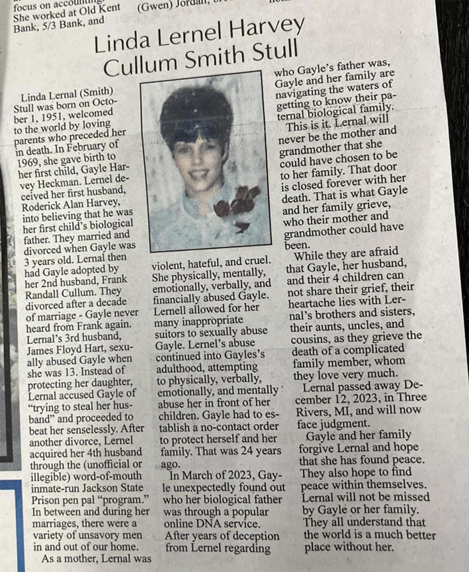 Gayle Harvey Heckman's obituary to her mum Linda Lerner Stull printed in the newspaper. 