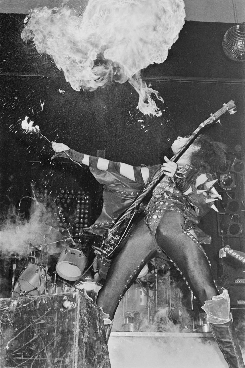 Simmons breathing more fire at the Calderone Theater, New York, August 24, 1975. (Photo by Redferns/Getty Images)