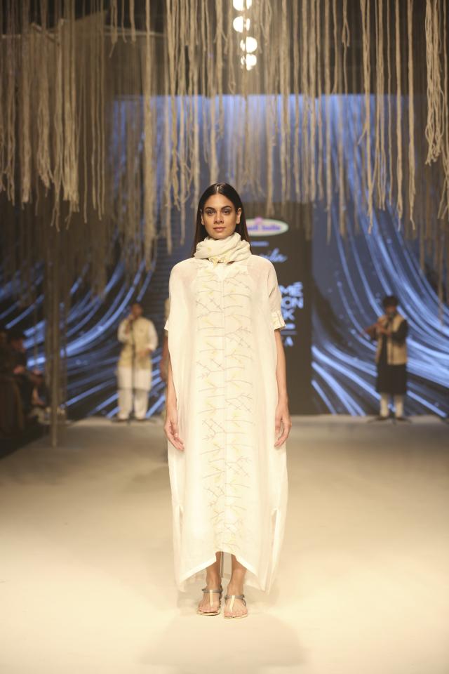 KHADI- India's Hand-spun strength - Textile Magazine, Textile News, Apparel  News, Fashion News