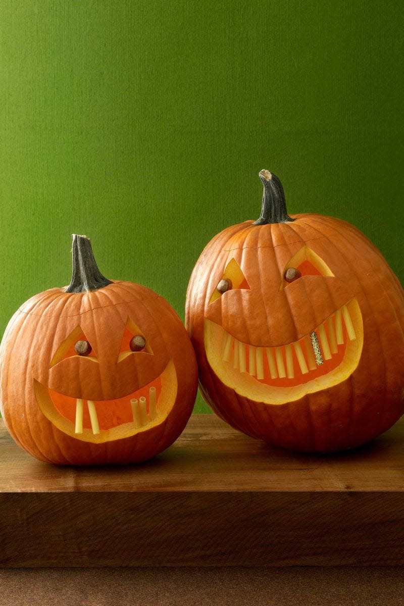 pumpkin carving ideas toothy pumpkin