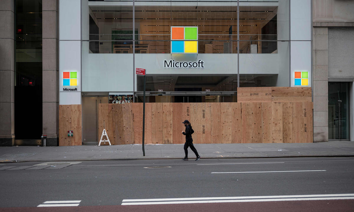 Nintendo New York Store Windows Smashed During Riots In Manhattan