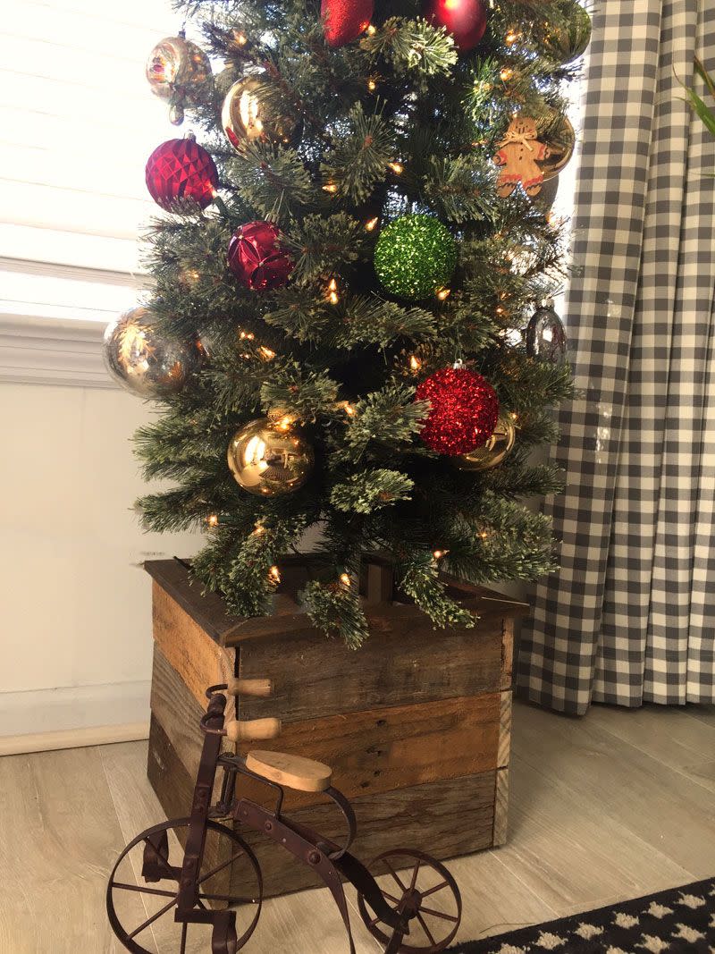 Christmas Tree Box Stand