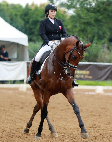 FEI世界挑戰盃馬場馬術錦標賽 馬術團體組冠軍、個人賽Intermediate One級 第五名 葉繡華。STARFiSH星予公關提供