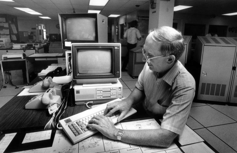 Ray Biedinger, the meteorologist who correctly predicted snow would fall in Miami on January 19, 1977 is shown in 1988.