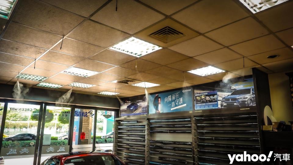 除塵設備無疑是隔熱紙店家是否專業的一大指標。