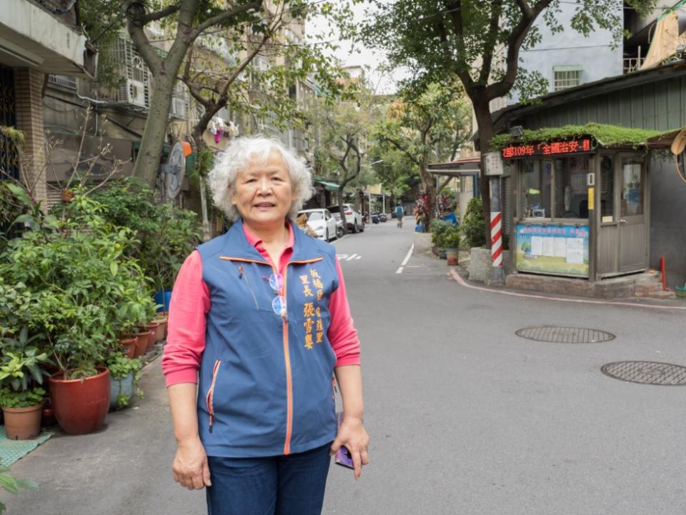 張雪嬰里長年初揪鄰近里辦公處團購，獲得熱烈響應。   圖：新北市政府民政局提供。