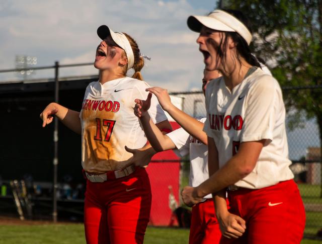 Two Big Home Runs Boost Glenwood Softball To Sectional Final Shs Dominated By Pitcher