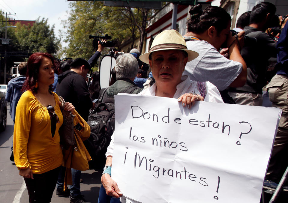 FOTOS | Protestas ante la comitiva de Trump en México