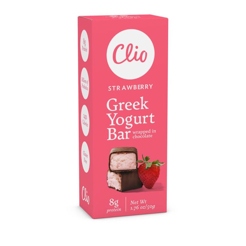 Creamy: CLIO Strawberry Greek Yogurt Bar