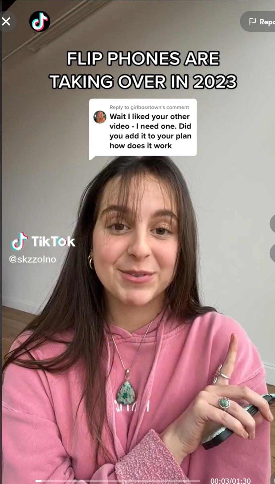 Sammy Palazzolo supports flip phones on TikTok