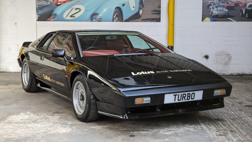 1983 lotus esprit turbo active suspension prototype