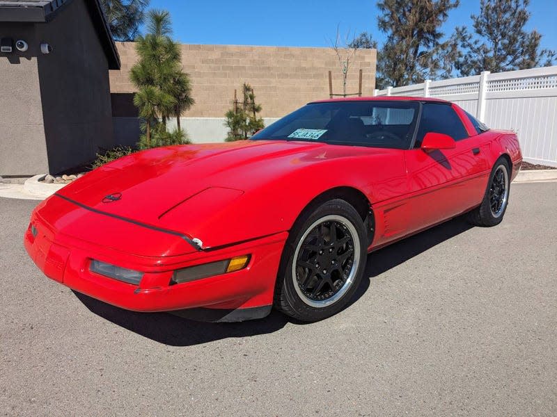 Photo: <a class="link " href="https://stockton.craigslist.org/cto/d/manteca-1996-chevrolet-corvette/7728871202.html" rel="nofollow noopener" target="_blank" data-ylk="slk:Craigslist;elm:context_link;itc:0;sec:content-canvas">Craigslist</a>