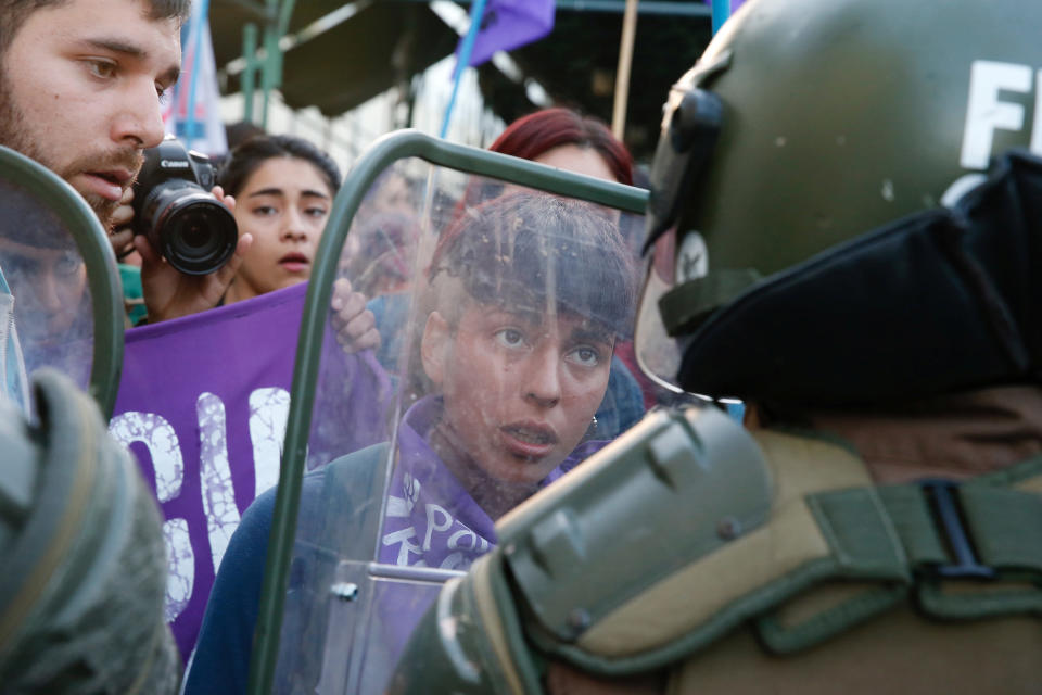 <p>Members of feminist organizations rally against gender violence on the International Day for the Elimination of Violence Against Women, in Valparaiso, Chile, Nov. 24, 2017. (Photo: Rodrigo Garrido/Reuters) </p>