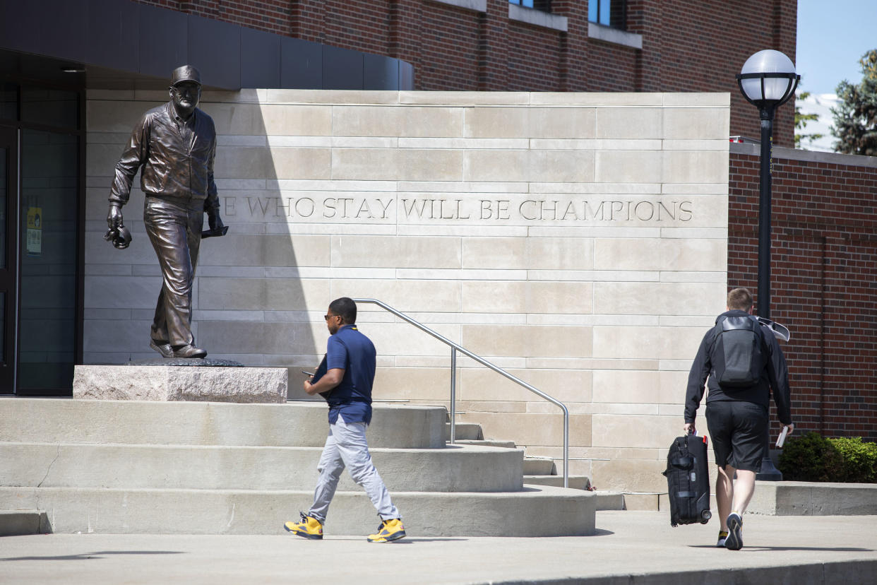 Bo Schembechler statue at Michigan.