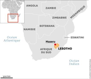 Petit royaume d’Afrique australe, le Lesotho est, avec Saint-Marin et le Vatican, l’un des trois États au monde à être enclavé dans le territoire d’un autre – ici l’Afrique du Sud.. COURRIER INTERNATIONAL