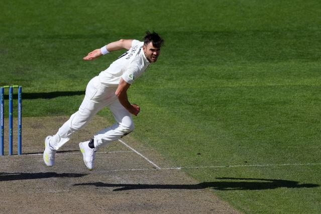 james anderson bowling action