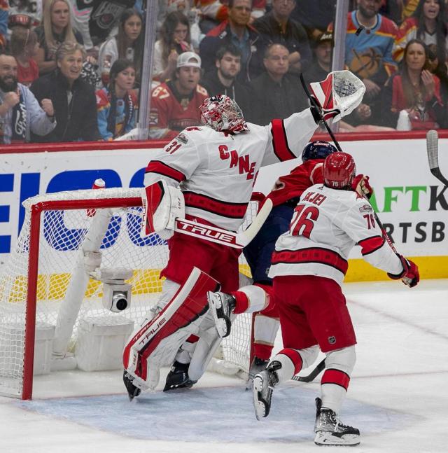 Frederik Andersen, Carolina Hurricanes face the Maple Leafs