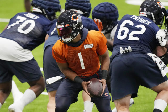 Bears QB Justin Fields carrying himself like a '10-year vet'