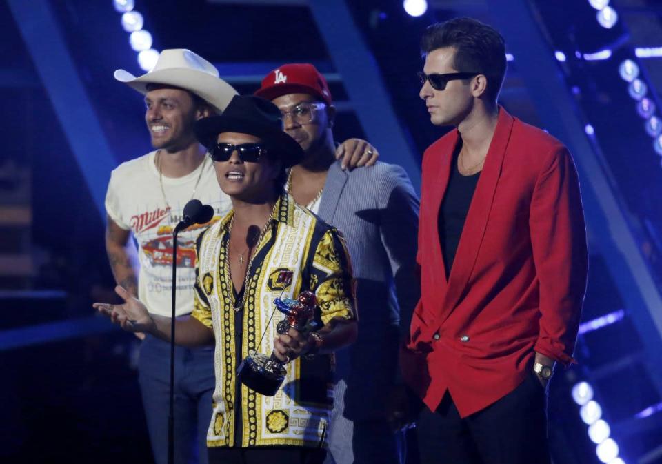 Mark Ronson ft. Bruno Mars - Best Male Video for “Uptown Funk”