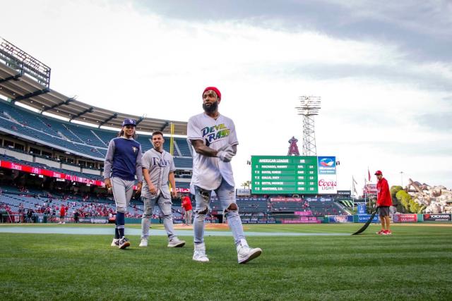 Odell Beckham Jr. took batting practice with Rays in Anaheim on Friday