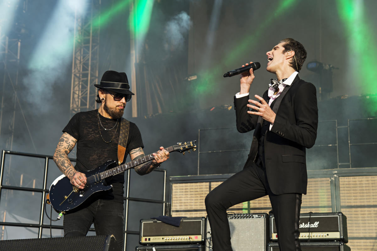 Jane’s Addiction members’ fight was due to animosity, says vocalist’s wife