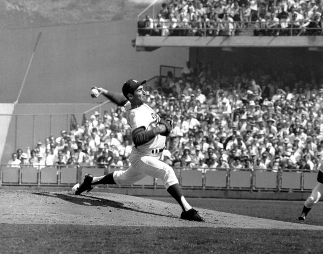 Dodgers Unveil Sandy Koufax Statue at Dodger Stadium – NBC Los Angeles