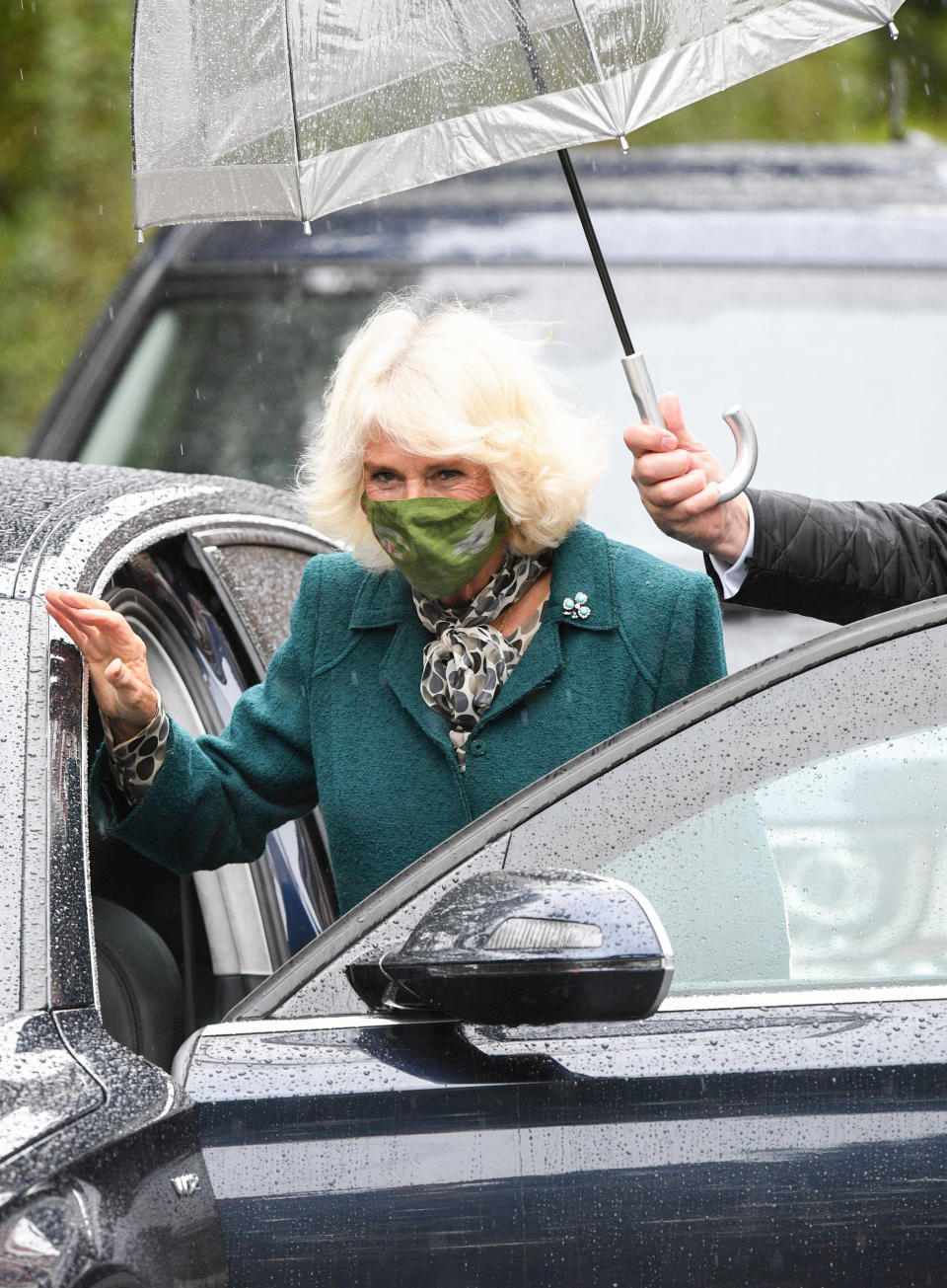 BELFAST, NORTHERN IRELAND - SEPTEMBER 30: Camilla, Duchess of Cornwall visits  Belfast and Lisburn Women’s Aid on September 30, 2020 in Belfast, United Kingdom. (Photo by Pool/Samir Hussein/WireImage)