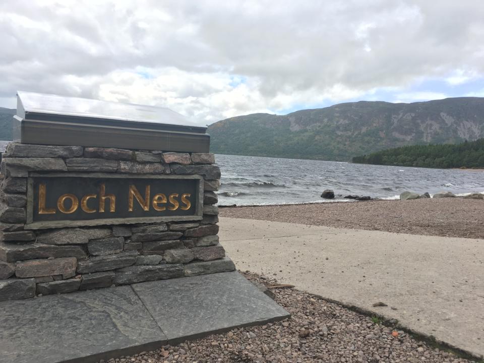 Loch Ness sign