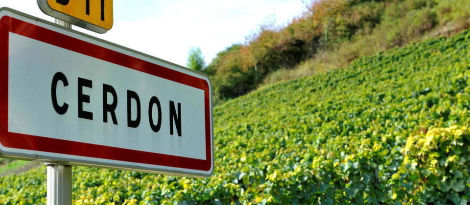 Marc Chavent est le maire de la commune de Cerdon (Ain), où vivent un peu moins de 800 habitants.
