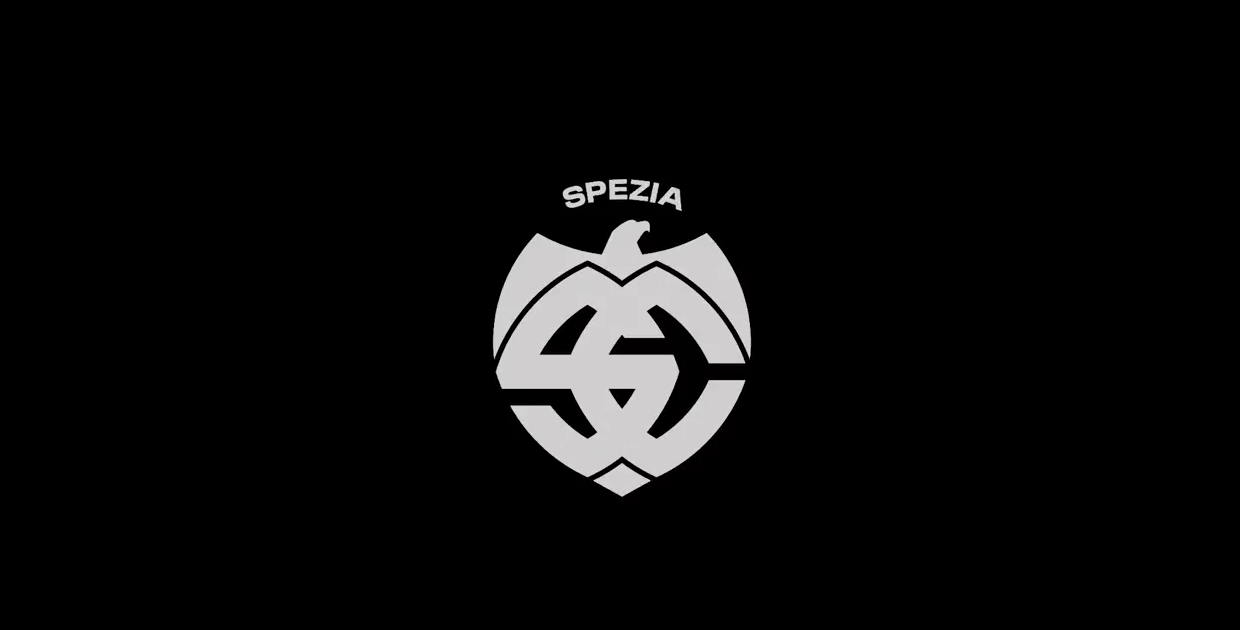 Dévoilé jeudi 6 juillet, le nouveau logo du club italien de football Spezia Calcio fait scandale de l’autre côté des Alpes du fait de sa ressemblance avec l’iconographie nazie.