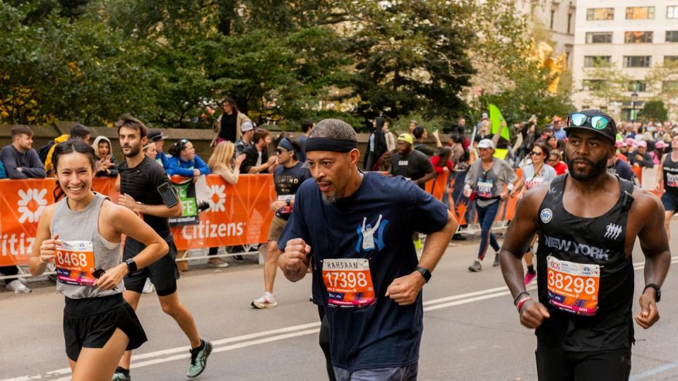 rahsaan thomas at the new york city marathon