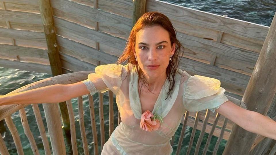 Alexa Chung wore a stunning sheer mint dress 