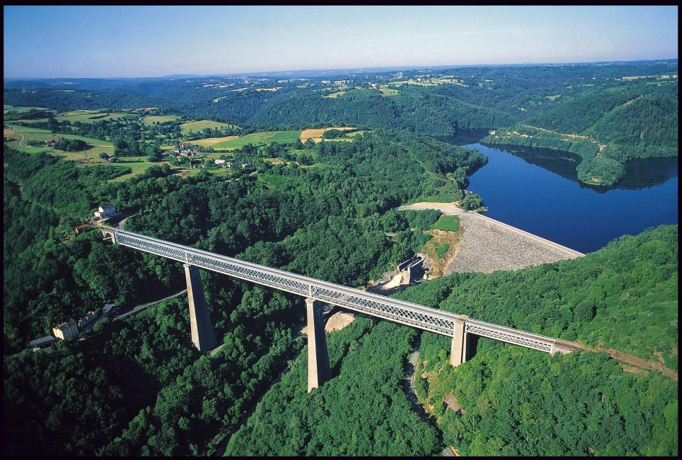 Viaduc des Fades, gorges de la Sioule (Crédit : Joel DAMASE/Gamma-Rapho via Getty Images)