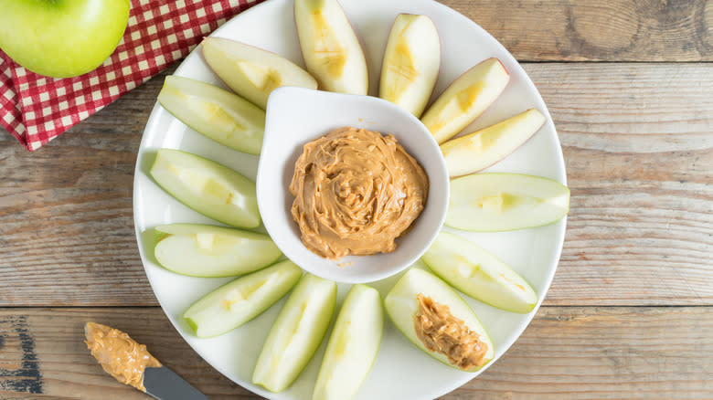 peanut butter dip with apple