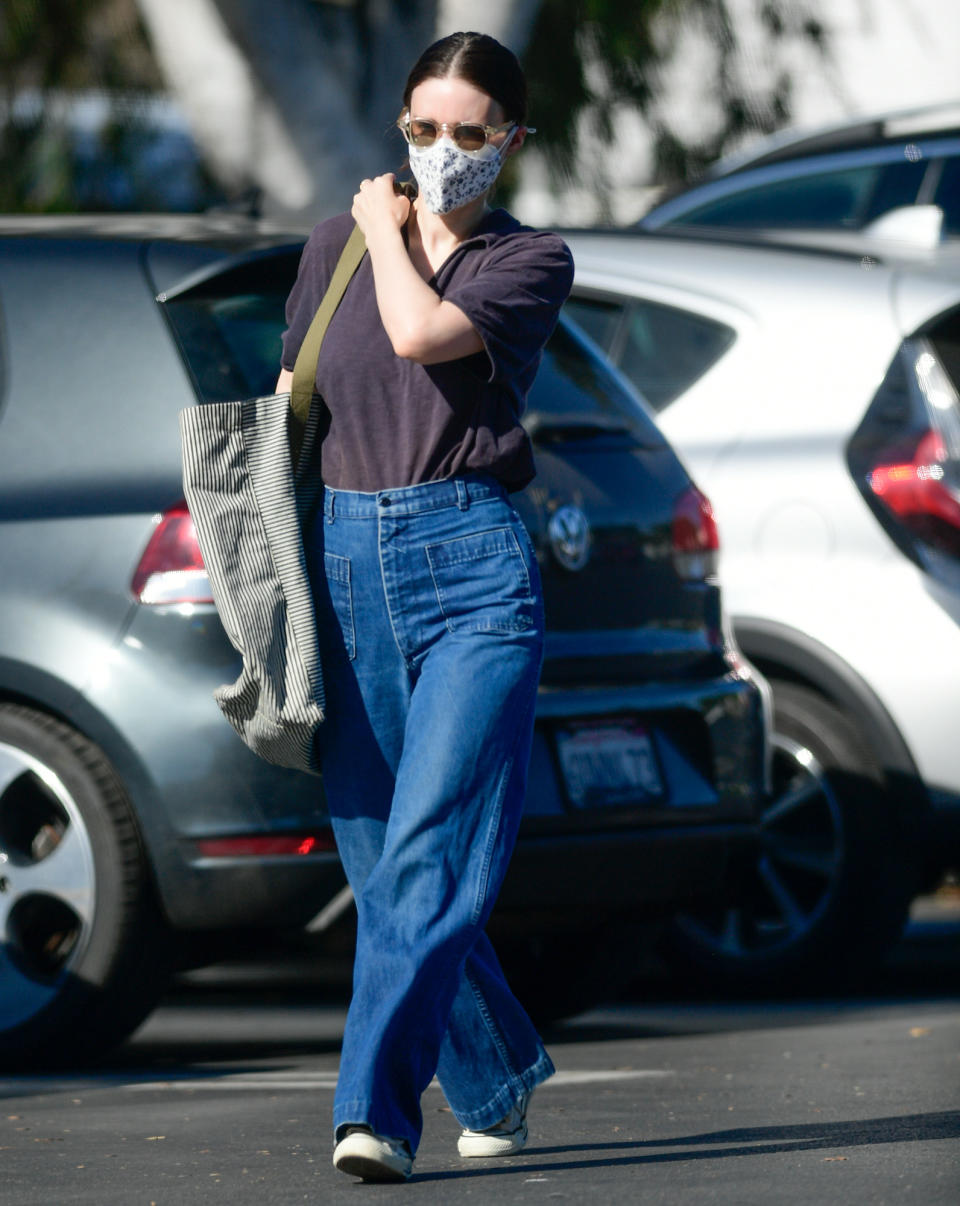 <p>Rooney Mara carries a large canvas bag while out on a shopping trip on Tuesday in L.A.</p>