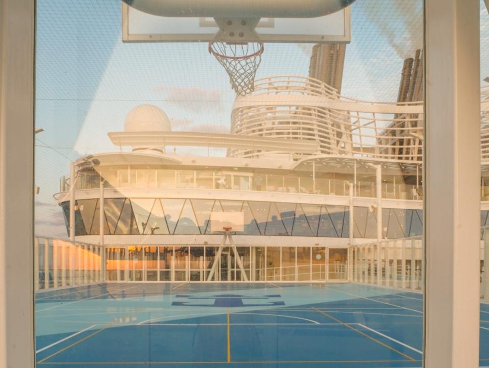 basketball court on wonder of the seas