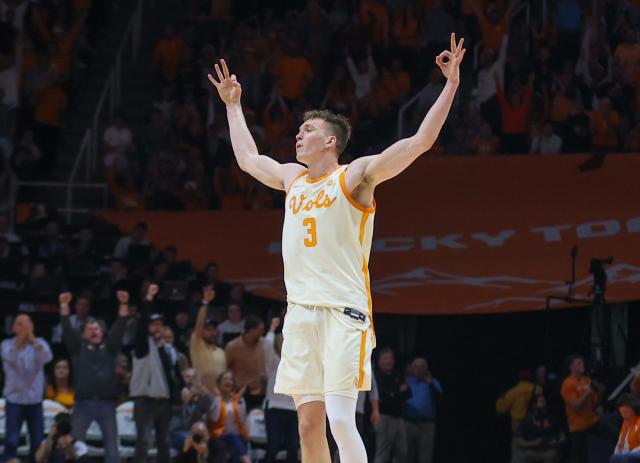 Dalton Knecht leads Vols in win against Illinois - Yahoo Sports