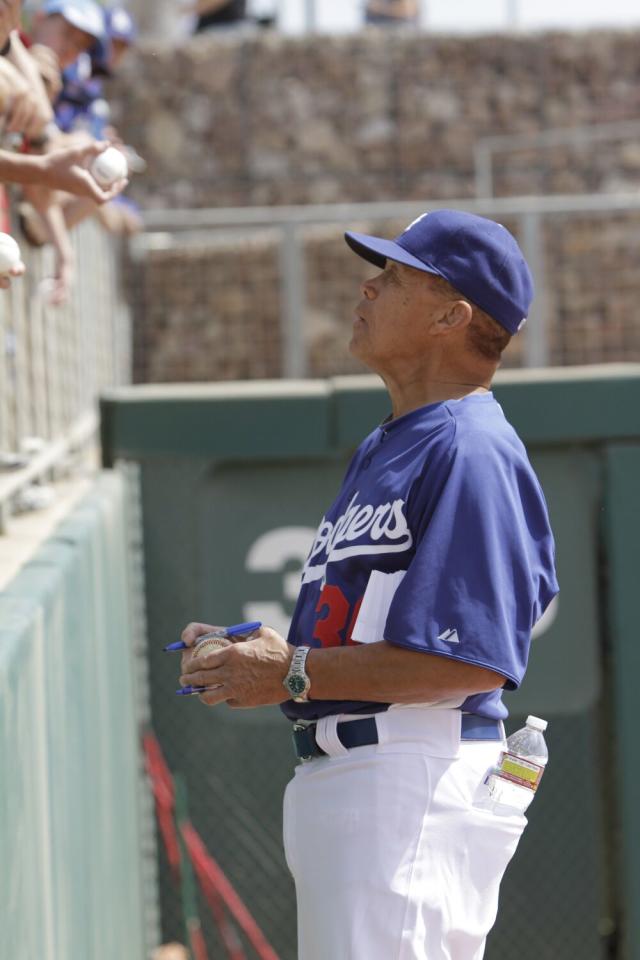 Dodgers icon Maury Wills, 1st to steal 100 bases in modern era, dies at 89