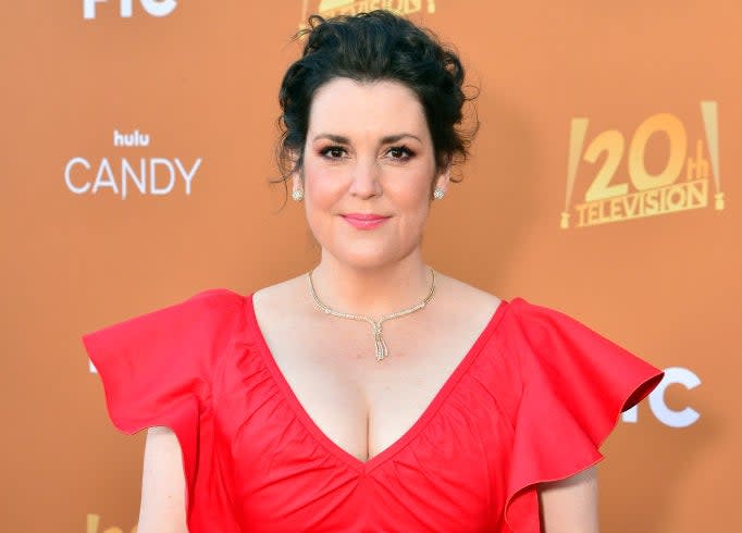 Closeup of Melanie Lynskey on the red carpet