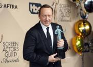 Kevin Spacey holds the award for Outstanding Performance by a Male Actor in a Drama Series for his role in "House of Cards" during the 22nd Screen Actors Guild Awards in Los Angeles, California January 30, 2016. REUTERS/Mike Blake